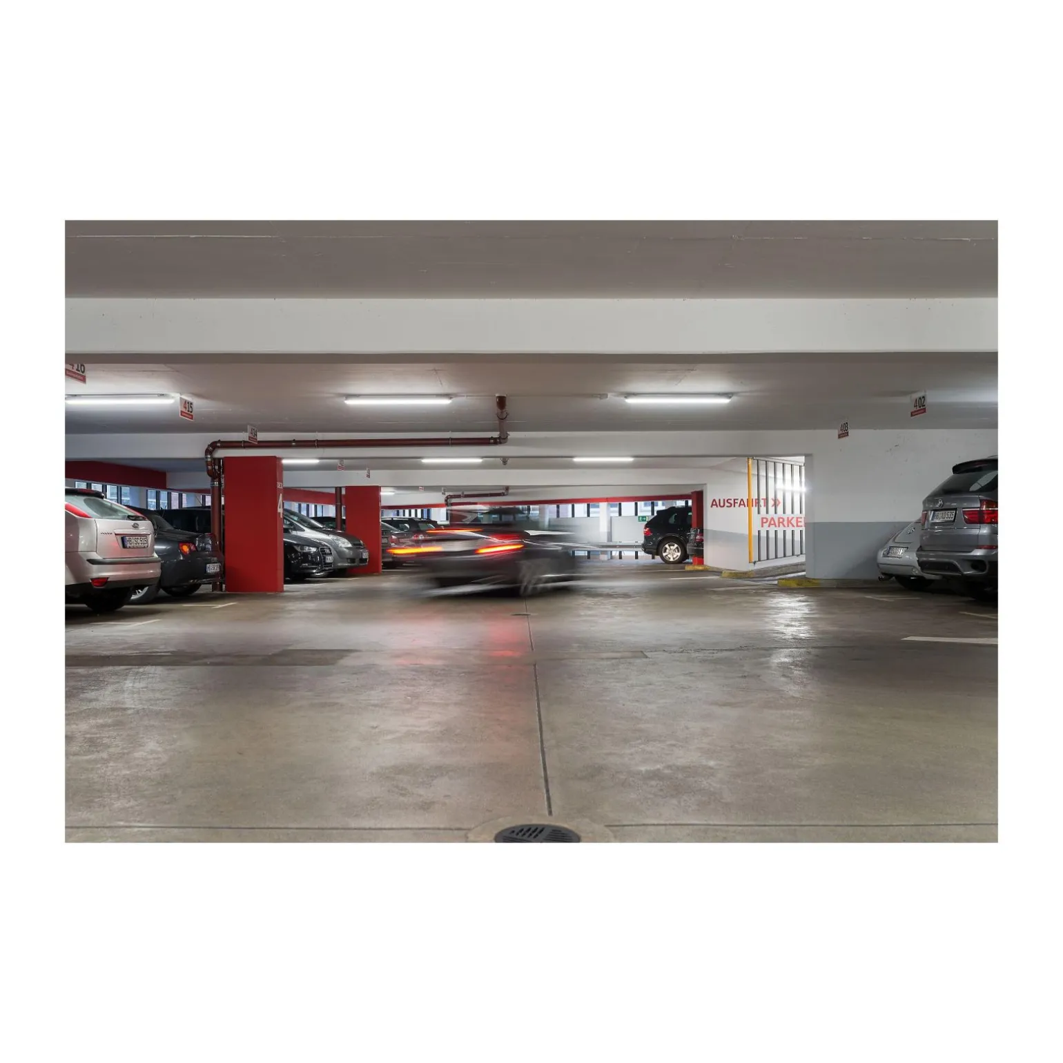 Philips LED Allmänbruksarmatur Vattentät Coreline 25W 4000lm - 840 Kallvit | 60cm - Ersättare 2x18W