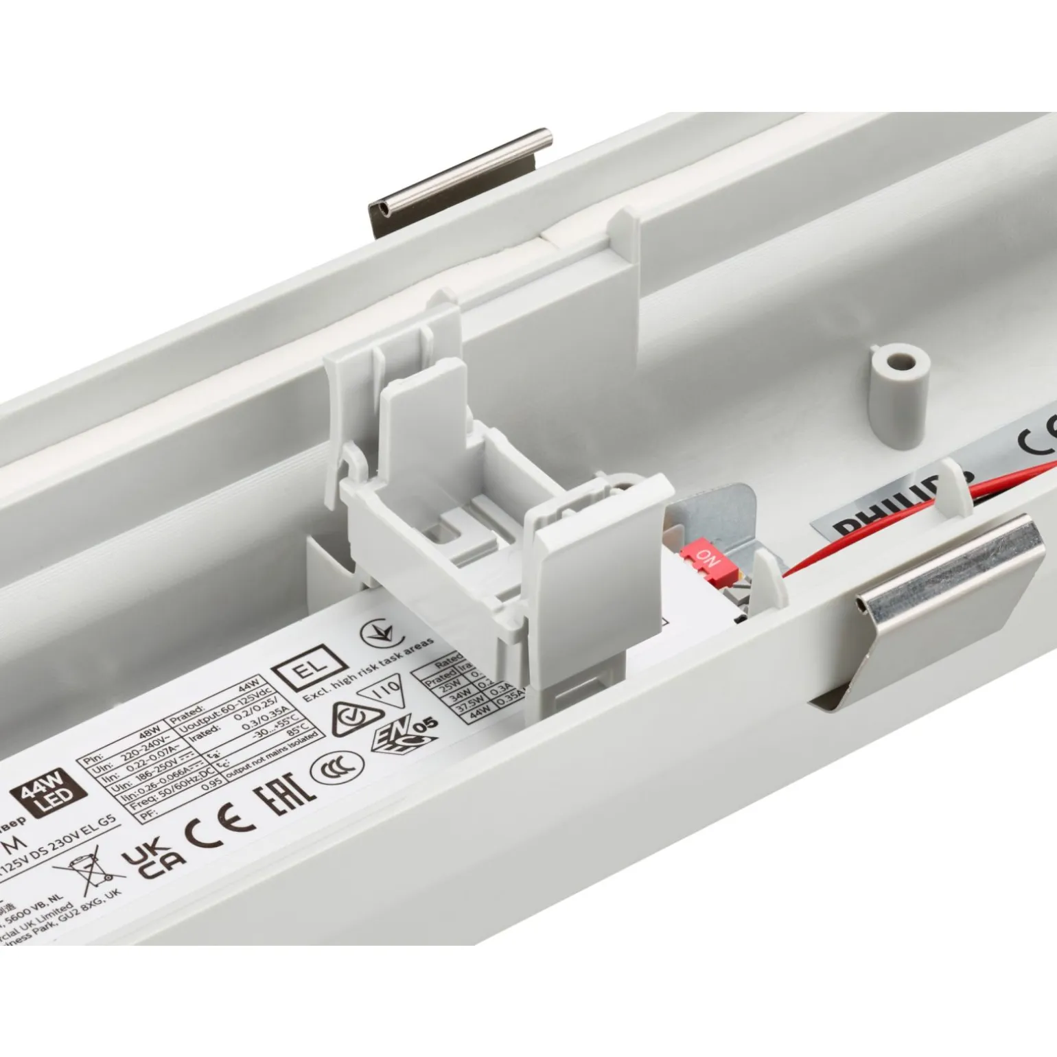 Philips LED Allmänbruksarmatur Vattentät CoreLine WT120C G3 Ultra Efficiency 44W 8200lm - 840 Kallvit | 150cm - Dali Dimbar - Ersättare 2x58W